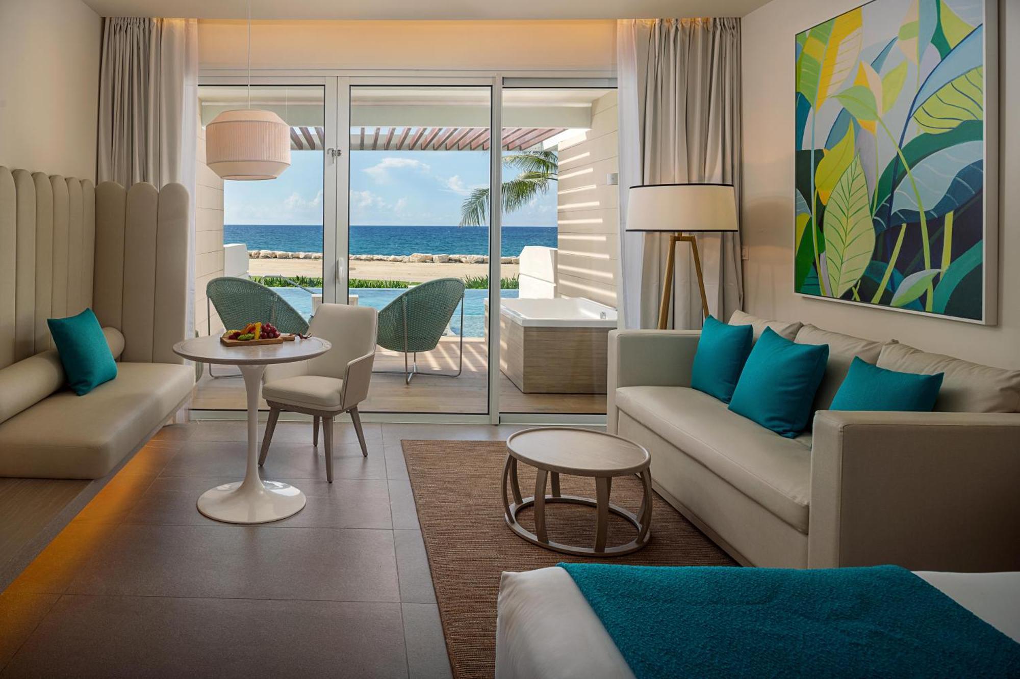 Swim out Platinum Junior Suite